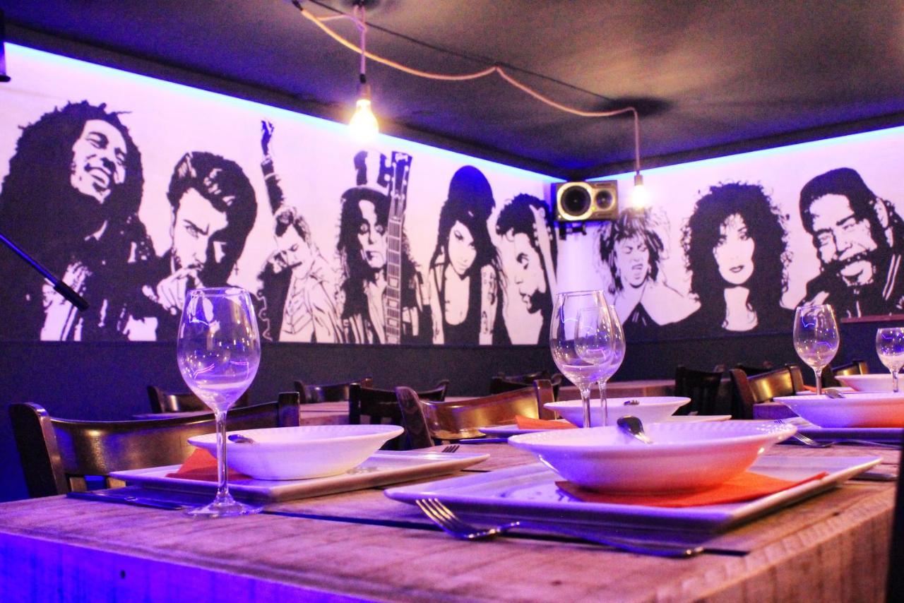 B&B Music City Wibrin ภายนอก รูปภาพ